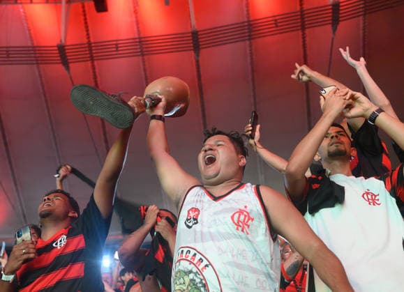 Palmeiras v Flamengo - Copa Libertadores 2025 Final LIMA, PERU - NOVEMBER 29: Flamengo fans celebrate after their team wins the 2025 Copa Libertadores final against Palmeiras at Estadio Monumental in Lima, Peru, on November 29, 2025. Fabio Teixeira Anadolu Rio de Janeiro Brazil. Editorial use only. Please get in touch for any other usage.  Copyright: x2025xAnadoluxFabioxTeixeirax