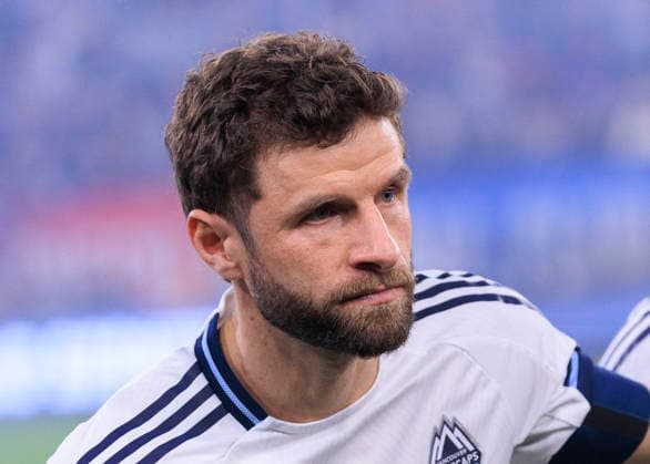 November 29, 2025, San Diego, California, USA: Thomas Muller 13 of Vancouver Whitecaps during the Audi 2025 MLS, Fussball Herren, USA Cup Playoffs Western Conference Final match against the San Diego FC on Saturday November 29, 2025 at Snapdragon Stadium in San Diego, California. Vancouver Whitecaps defeat San Diego FC, 3-1. JAVIER ROJAS PI San Diego USA - ZUMAp124 20251129_zaa_p124_002 Copyright: xJavierxRojasx