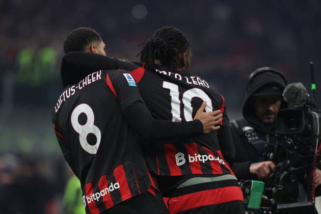 AC Milan v SS Lazio - Serie A Rafael Leao of AC Milan celebrates with Ruben Loftus-Cheek of AC Milan after the winner during the Serie A match between AC Milan and SS Lazio at Giuseppe Meazza Stadium in Milan, Italy, on November 29, 2025. Milano Italy  Copyright: xMattiaxMarteganix originalFilename:martegani-notitle251129_nppLH.jpg