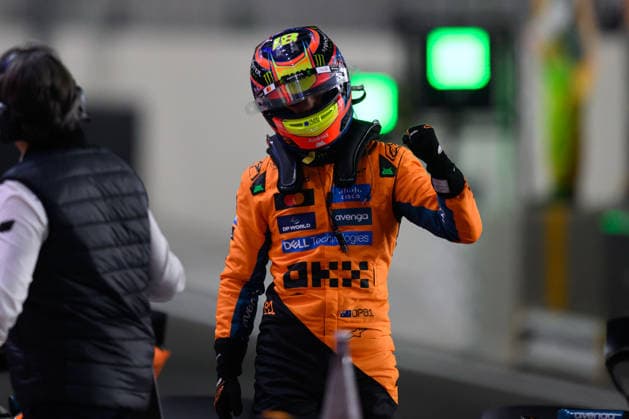 F1 Grand Prix of Qatar - Sprint & Qualifying Oscar Piastri of the McLaren Formula 1 Team participates in qualifications at Lusail International Circuit in Qatar on November 29, 2025. Lusail Al Daayen Qatar  Copyright: xAhmadxAlShehabx originalFilename:alshehab-formula1251129_npdgP.jpg
