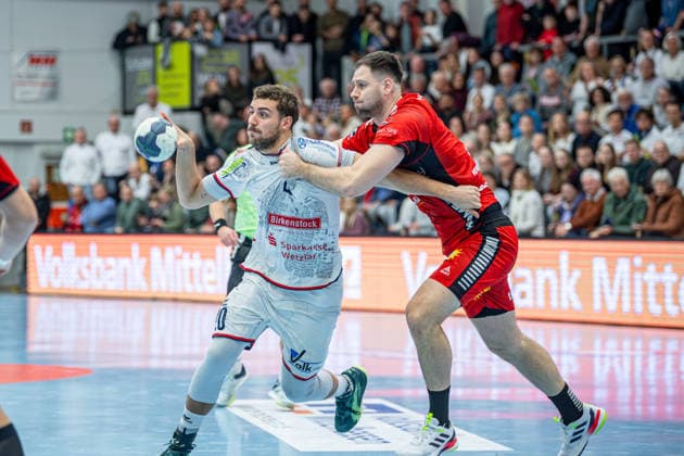 2 Handball Bundesliga TV Hüttenberg TuS N Lübbecke, 29 11 25 Leif Haack TV Hüttenberg, 20 , Yannick Dräger TuS N Lübbecke, 19 2 Handball Bundesliga TV Hüttenberg TuS N Lübbecke Hüttenberg, 29 11 25 Copyright: xBEAUTIFULxSPORTS Roeczeyx