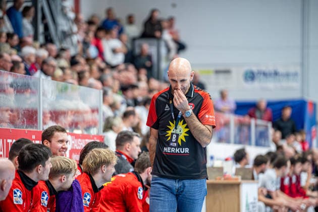 2 Handball Bundesliga TV Hüttenberg TuS N Lübbecke, 29 11 25 Davor Dominikovic TuS N Lübbecke 2 Handball Bundesliga TV Hüttenberg TuS N Lübbecke Hüttenberg, 29 11 25 Copyright: xBEAUTIFULxSPORTS Roeczeyx