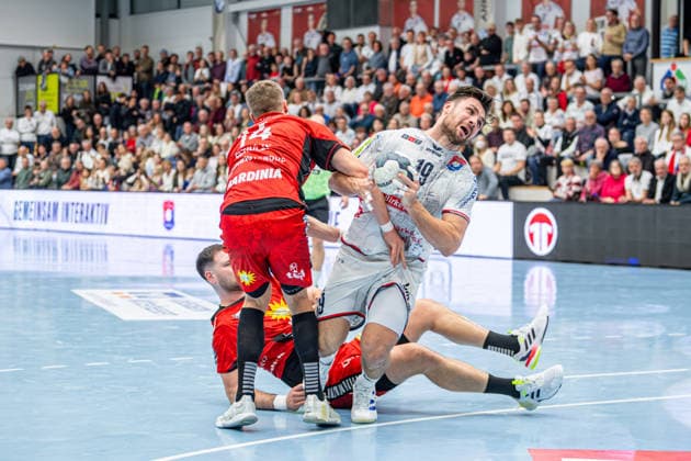 2 Handball Bundesliga TV Hüttenberg TuS N Lübbecke, 29 11 25 Vit Reichl TV Hüttenberg, 19 , Alexander Schulze TuS N Lübbecke, 14 , Yannick Dräger TuS N Lübbecke, 19 2 Handball Bundesliga TV Hüttenberg TuS N Lübbecke Hüttenberg, 29 11 25 Copyright: xBEAUTIFULxSPORTS Roeczeyx