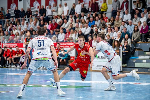 2 Handball Bundesliga TV Hüttenberg TuS N Lübbecke, 29 11 25 Kasper Haugen Furu TuS N Lübbecke, 11 , David Kuntscher TV Hüttenberg, 97 , Hendrik Schreiber TV Hüttenberg, 51 2 Handball Bundesliga TV Hüttenberg TuS N Lübbecke Hüttenberg, 29 11 25 Copyright: xBEAUTIFULxSPORTS Roeczeyx