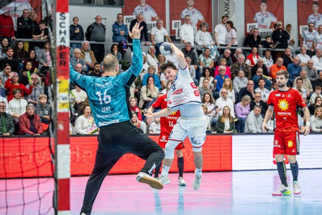 2 Handball Bundesliga TV Hüttenberg TuS N Lübbecke, 29 11 25 Leon Stehl TV Hüttenberg, 32 , Fredrik Genz TuS N Lübbecke, 16 , Lutz Heiny TuS N Lübbecke, 5 2 Handball Bundesliga TV Hüttenberg TuS N Lübbecke Hüttenberg, 29 11 25 Copyright: xBEAUTIFULxSPORTS Roeczeyx