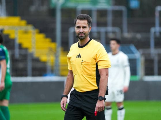Luca Marx Referee FC Guetersloh vs Borussia Moenchengladbach U23, Football, Regionalliga West, Matchday 17, Season 2025 2026, 29 11 2025 FC Guetersloh vs Borussia Moenchengladbach U23, Football, Regionalliga West, Matchday 17, Season 2025 2026, 29 11 2025 Guetersloh Copyright: xEibner-Pressefoto DamianxKruczynx EP_DKI
