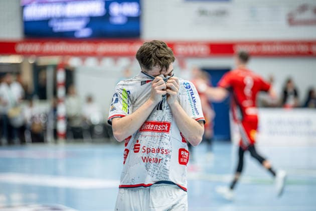 2 Handball Bundesliga TV Hüttenberg TuS N Lübbecke, 29 11 25 Phil Spandau TV Hüttenberg, 17 2 Handball Bundesliga TV Hüttenberg TuS N Lübbecke Hüttenberg, 29 11 25 Copyright: xBEAUTIFULxSPORTS Roeczeyx