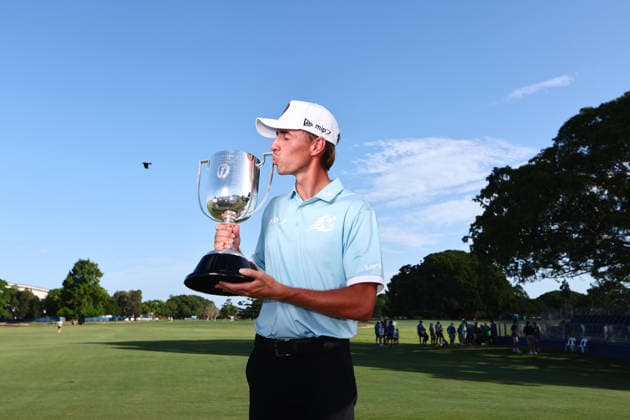 GOLF AUSTRALIAN PGA, Golf Herren Spain s David Puig celebrates with the trophy during the Final Round of the Australian PGA Championship at Royal Queensland Golf Club in Brisbane, Sunday, November 30, 2025. ( NO ARCHIVING, EDITORIAL USE ONLY BRISBANE QUEENSLAND AUSTRALIA  Copyright: xJASONxO BRIENx 20251130110875600920