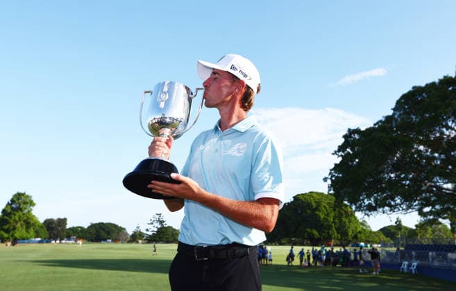 GOLF AUSTRALIAN PGA, Golf Herren Spain s David Puig celebrates with the trophy during the Final Round of the Australian PGA Championship at Royal Queensland Golf Club in Brisbane, Sunday, November 30, 2025. ( NO ARCHIVING, EDITORIAL USE ONLY BRISBANE QUEENSLAND AUSTRALIA  Copyright: xx 20251130160276233716