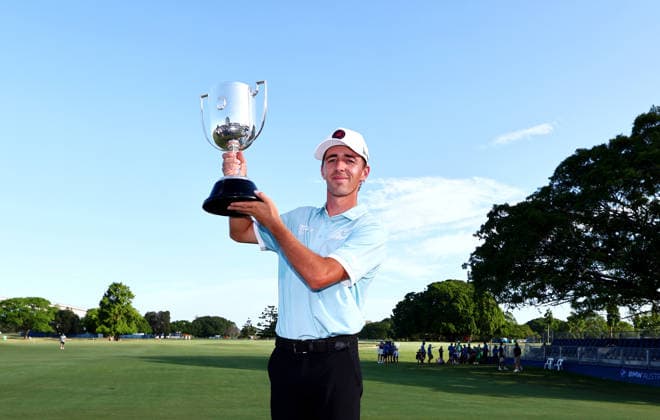 GOLF AUSTRALIAN PGA, Golf Herren Spain s David Puig celebrates with the trophy during the Final Round of the Australian PGA Championship at Royal Queensland Golf Club in Brisbane, Sunday, November 30, 2025. ( NO ARCHIVING, EDITORIAL USE ONLY BRISBANE QUEENSLAND AUSTRALIA  Copyright: xx 20251130135898474669