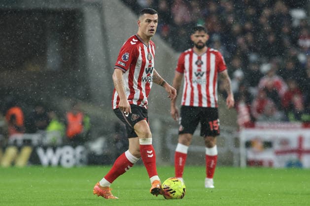 Sunderland v Bournemouth - Premier League Granit Xhaka of Sunderland plays during the Premier League match between Sunderland and Bournemouth at the Stadium of Light in Sunderland, England, on November 29, 2025. Sunderland Tyne and Wear United Kingdom  Copyright: xMIxNewsx originalFilename:fletcher-sunderla251129_np4Ys.jpg