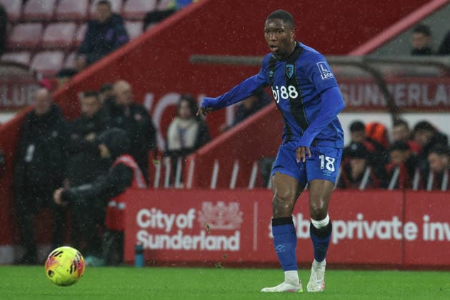 Sunderland v Bournemouth - Premier League Bafode Diakite of AFC Bournemouth participates in the Premier League match between Sunderland and Bournemouth at the Stadium Of Light in Sunderland, England, on November 29, 2025. Sunderland Tyne and Wear United Kingdom  Copyright: xMIxNewsx originalFilename:fletcher-sunderla251129_np6wA.jpg