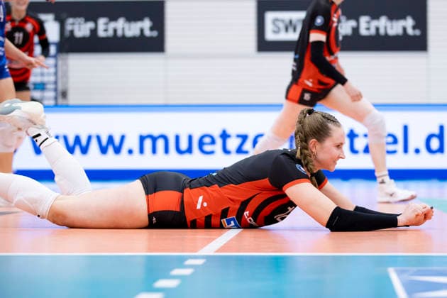 1 Volleyball Bundesliga Women Schwarz Weiss Erfurt vs ETV Hamburger Volksbank Volleys Erfurt 29 11 2025 Hannah Ammerman 12 ETV Hamburger Volksbank Volleys 1 Volleyball Bundesliga Women Schwarz Weiss Erfurt vs ETV Hamburger Volksbank Volleys Riethsporthalle Erfurt 29 11 2025 Copyright: xBEAUTIFULxSPORTS Duehringx
