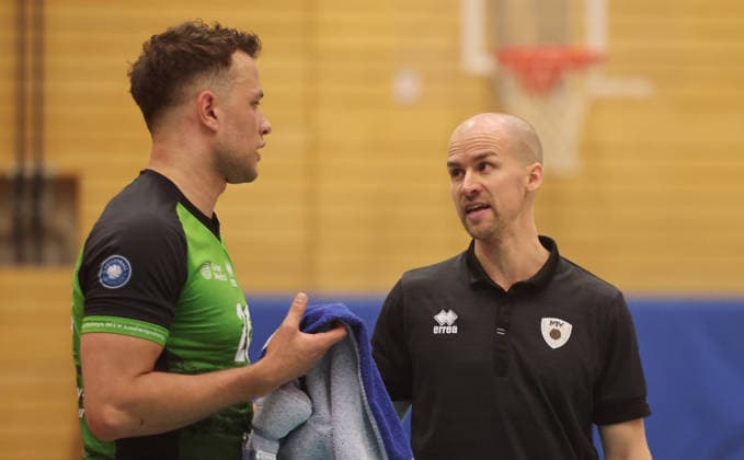 Ludwigsburg , Volleyball Bundesliga , Barock Volleys MTV Ludwigsburg vs Energiequelle Netzhoppers KW Königs Wusterhausen , from left Jeffrey Klok Coach Hasse Mattila Ludwigsburg