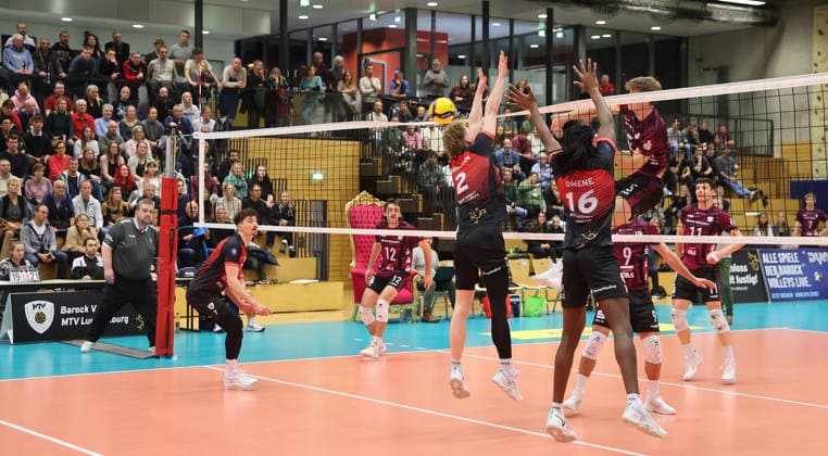 Ludwigsburg , Volleyball Bundesliga , Barock Volleys MTV Ludwigsburg vs Energiequelle Netzhoppers KW Königs Wusterhausen , in the block Philipp herrmann and Nyherowo Omene Ludwigsburg , Overview