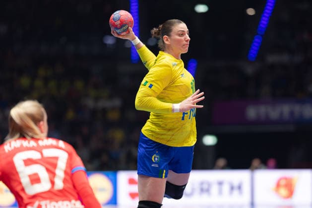 Brazil Czech Republic, IHF Womens Handball World Championship Gabriela Clausson Bitolo Brazil, 30 preliminary round match of the Womens Handball World Championship between Brazil and Czech Republic on November 29, 2025 at the Porsche Arena in Stuttgart , Stuttgart Baden Württemberg Germany Porsche Arena