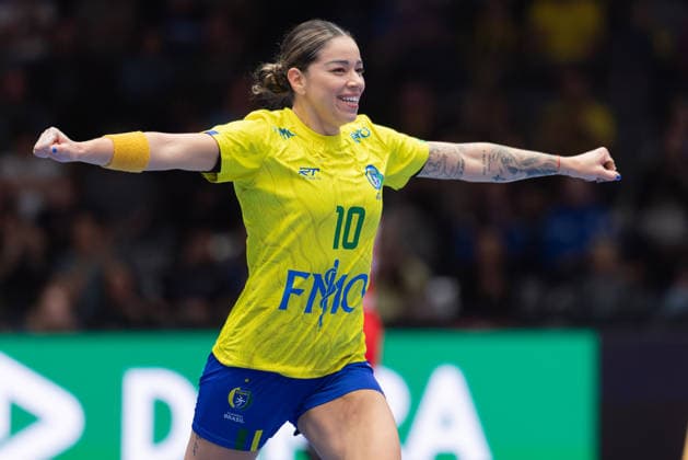 Brazil Czech Republic, IHF Womens Handball World Championship Jessica Quintino Ribeiro Brazil, 10 preliminary round match of the Womens Handball World Championship between Brazil and Czech Republic on November 29, 2025 at the Porsche Arena in Stuttgart , Stuttgart Baden Württemberg Germany Porsche Arena