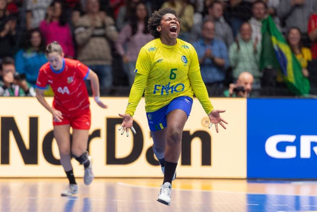 Brazil Czech Republic, IHF Womens Handball World Championship Mariana Christina Oliveira Fernandes Brazil, 6 preliminary round match of the Womens Handball World Championship between Brazil and Czech Republic on November 29, 2025 at the Porsche Arena in Stuttgart , Stuttgart Baden Württemberg Germany Porsche Arena