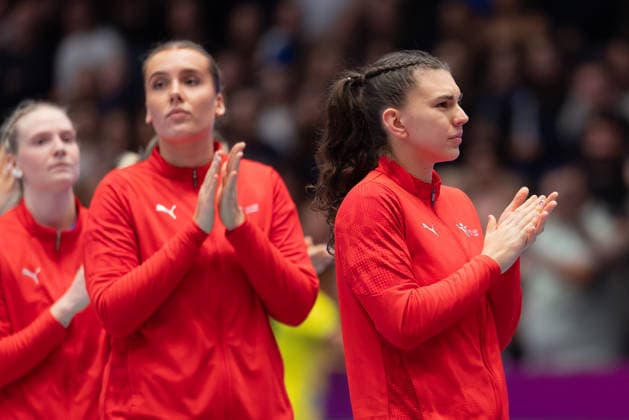 Brazil Czech Republic, IHF Womens Handball World Championship Sad Czech women after the defeat against Brazil Preliminary round match of the Womens Handball World Championship between Brazil and Czech Republic on November 29, 2025 at the Porsche Arena in Stuttgart , Stuttgart Baden Württemberg Germany Porsche Arena