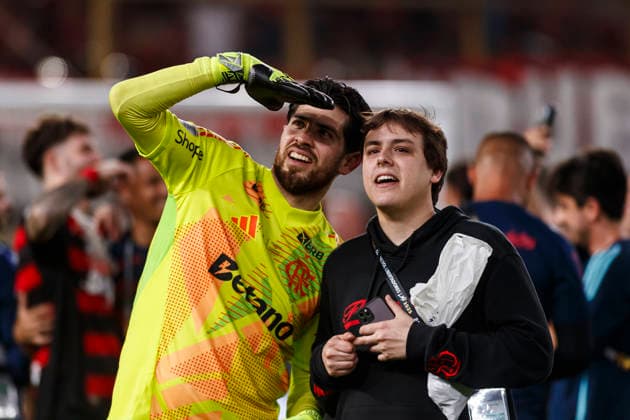Palmeiras v Flamengo - Copa CONMEBOL Libertadores 2025 Final Lima, Peru - November 29: Goalkeeper Agustin Rossi of Flamengo celebrates after winning the Copa CONMEBOL Libertadores 2025 Final match between Palmeiras and Flamengo at Estadio Monumental U de Lima. Copyright: xLatinxSportxImagesx