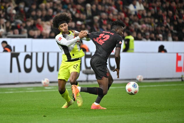 Karim Adeyemi Borussia Dortmund , Edmond Tapsoba Bayer 04 Leverkusen , v li 29 11 2025, Fußball 1 Bundesliga, Saison 2025 2026, 12 Spieltag, Bayer 04 Leverkusen Borussia Dortmund 1 2 DFL regulations prohibit any use of photographs as image sequences and or quasi video Leverkusen BayArena Nordrhein Westfalen Germany Team2
