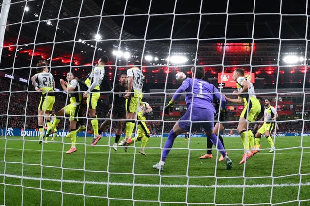 Action in the Dortmund penalty area, in front goalkeeper Gregor Kobel Borussia Dortmund 29 11 2025, Soccer 1 Bundesliga, Season 2025 2026, Matchday 12, Bayer 04 Leverkusen Borussia Dortmund 1 2 DFL regulations prohibit any use of photographs as image sequences and or quasi video Leverkusen BayArena Nordrhein Westfalen Germany Team2