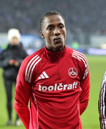 29 11 2025 Soccer season 2025 2026 2 Soccer Bundesliga 14 Matchday 1 FC Magdeburg FCM 1 FC Nuremberg FCN Club Sportfoto Zink DaMa xdaxmax DFL regulations prohibit any use of photographs as image sequences and or quasi video only for editorial use Pape Demba Diop 20, 1 FC Nuremberg FCN disappointed Disappointment after the end of the match