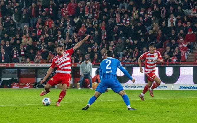 Soccer, Men, Season 2025 2026, 1 Bundesliga 12 Matchday , 1 FC Union Berlin 1 FC Heidenheim 1 2 , v l Chance Rani Khedira 1 FC Union Berlin , Marnon Busch 1 FC Heidenheim , Woo Yeong Jeong Wooyeong, 1 FC Union Berlin , 29 11 2025, Copyright: xMatthiasxKochx