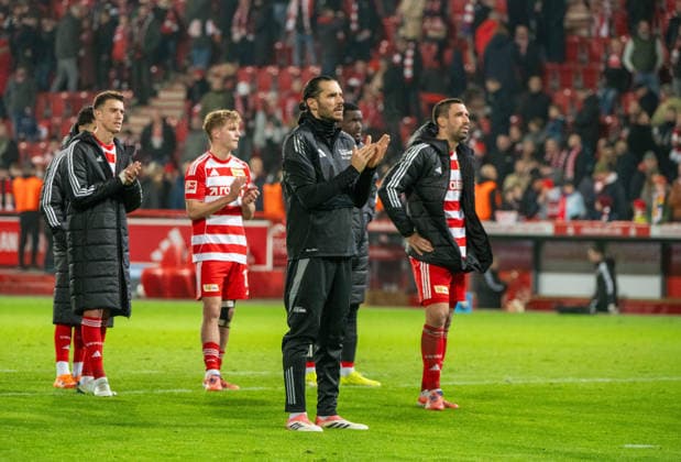 Soccer, Men, Season 2025 2026, 1 Bundesliga 12 Matchday , 1 FC Union Berlin 1 FC Heidenheim, f l Janik Haberer 1 FC Union Berlin , Andras Schäfer 1 FC Union , Christopher Trimmel 1 FC Union , Rani Khedira 1 FC Union Berlin , Disappointment after final whistle, 29 11 2025, Copyright: xMatthiasxKochx