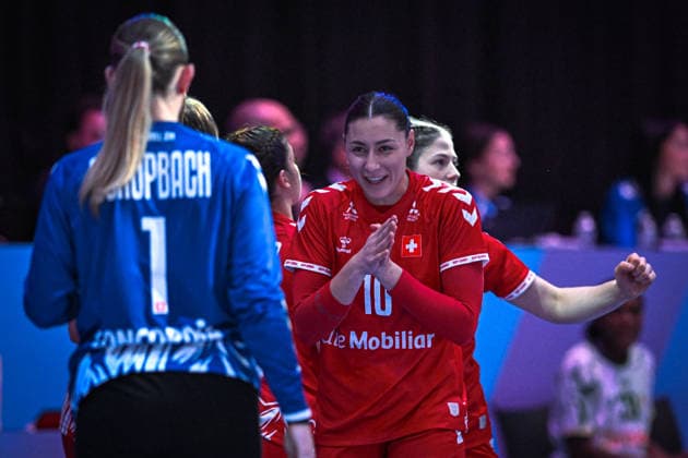 Netherlands, Handball, Womens World Championship 2025, Switzerland vs Senegal, 29 11 2025, Maaspoort Sports Events, s Hertogenbosch, Netherlands, Daphne Gautschi Switzerland, 10 full of anticipation for the match Copyright: xMarkusxVerwimpx