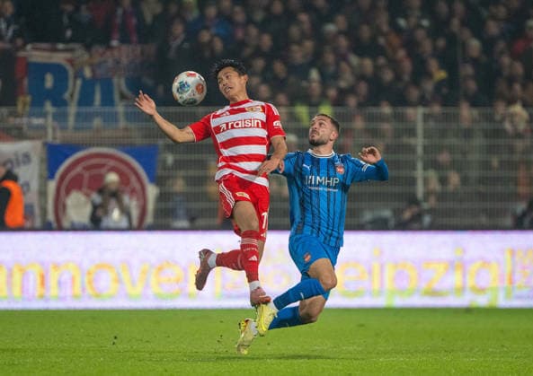 Soccer, Men, Season 2025 2026, 1 Bundesliga 12 Matchday , 1 FC Union Berlin 1 FC Heidenheim 1 2 , v l Woo Yeong Jeong Wooyeong, 1 FC Union Berlin , Arijon Ibrahimovic 1 FC Heidenheim , 29 11 2025, Copyright: xMatthiasxKochx