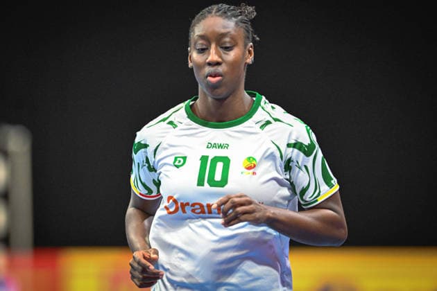 Netherlands, Handball, Womens World Championship 2025, Switzerland vs Senegal, 29 11 2025, Maaspoort Sports Events, s Hertogenbosch, Netherlands, Aminata Cissokho Senegal, 10 Copyright: xMarkusxVerwimpx