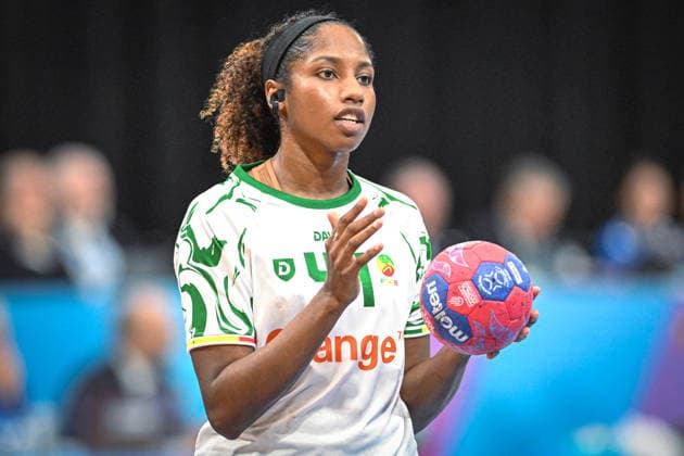 Netherlands, Handball, Womens World Championship 2025, Switzerland vs Senegal, 29 11 2025, Maaspoort Sports Events, s Hertogenbosch, Netherlands, Raissa Dapina Senegal, 44 Copyright: xMarkusxVerwimpx