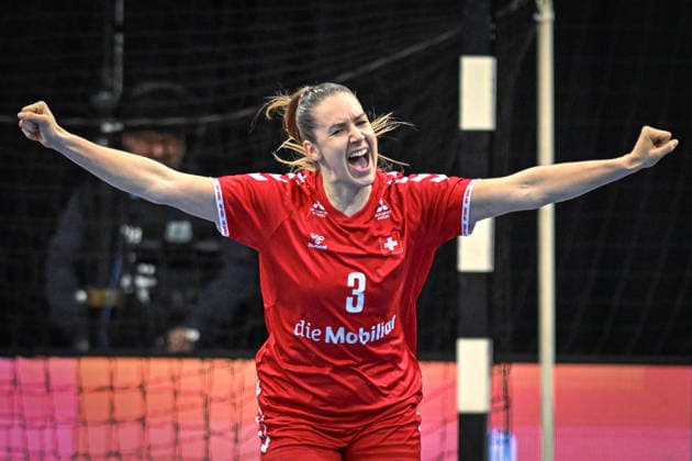 Netherlands, Handball, Womens World Championship 2025, Switzerland vs Senegal, 29 11 2025, Maaspoort Sports Events, s Hertogenbosch, Netherlands, Goal celebration Kerstin Kündig Switzerland, 3 Copyright: xMarkusxVerwimpx