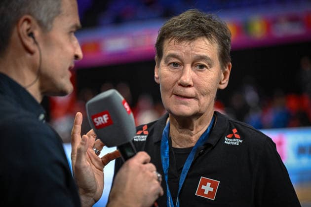 Netherlands, Handball, Womens World Championship 2025, Switzerland vs Senegal, 29 11 2025, Maaspoort Sports Events, s Hertogenbosch, Netherlands, Vroni Keller Switzerland, assistant coach in an interview with SRF Copyright: xMarkusxVerwimpx
