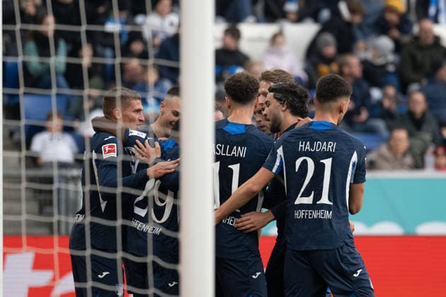 Goal for 1 0 by Bazoumana Toure TSG 1899 Hoffenheim, 29 cheers, Goal celebration GER, TSG 1899 Hoffenheim vs FC Augsburg, Football, Men, 1 Bundesliga, Matchday 12, Season 2025 2026, 29 11 2025, DFL DFB REGULATES PROHIBIT ANY USE OF PHOTOGRAPHS AS IMAGE SEQUENCES AND OR QUASI VIDEO, GER, TSG 1899 Hoffenheim vs FC Augsburg, Football, Men, 1 Bundesliga, Matchday 12, Season 2025 2026, 29 11 2025 Sinsheim Copyright: xEibner-Pressefoto WolfgangxFrankx EP_WFK