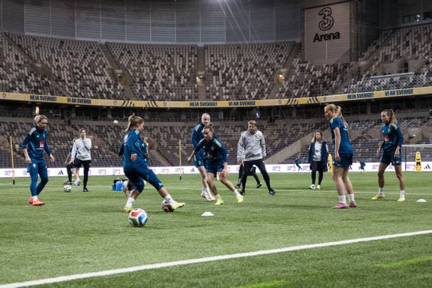 251130 General interior view during a training session with the Swedish women s national football team on November 30, 2025 in Stockholm Photo Kenta Jönsson BILDBYRAN COP 210 KJ0291 fotboll football soccer fotball träning practice training sverige sweden dam bbeng  Copyright: KENTAxJÖNSSON BB251130KJ005