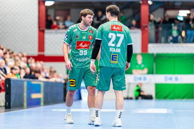 f l Malte Donker GWD Minden, 39 , Max Staar GWD Minden, 27 GER, GWD Minden vs SC Magdeburg, Handball, 1 Bundesliga, Matchday 14, Season 2025 2026, 29 11 2025 GER, GWD Minden vs SC Magdeburg, Handball, 1 Bundesliga, Matchday 14, Season 2025 2026, 29 11 2025 Luebbecke Copyright: xEibner-Pressefoto JanxRollingerx EP_JSK