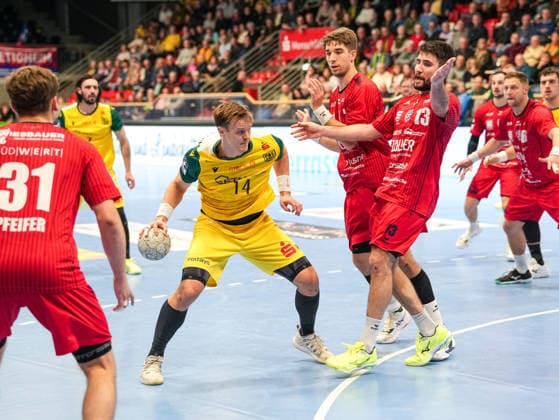 Niclas Pieczkowski VfL Eintracht Hagen, 14 VfL Eintracht Hagen vs SG BBM Bietigheim, Handball, 2 Bundesliga, Matchday 13, Season 2025 2026, 29 11 2025 VfL Eintracht Hagen vs SG BBM Bietigheim, Handball, 2 Bundesliga, Matchday 13, Season 2025 2026, 29 11 2025 Hagen Copyright: xEibner-Pressefoto DamianxKruczynx EP_DKI
