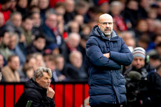 PSV Eindhoven trainer Peter Bosz during the match PSV Eindhoven vs FC Volendam at the Philips stadium for the Dutch Vriendenloterij Eredivisie season 2025 2026 in EINDHOVEN, Netherlands on 30 november 2025, photo by Marcel van Dorst EYE4images DeFodi Images