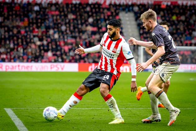 PSV Eindhoven midfielder Ismael Saibari, FC Volendam defender Nick Verschuren during the match PSV Eindhoven vs FC Volendam at the Philips stadium for the Dutch Vriendenloterij Eredivisie season 2025 2026 in EINDHOVEN, Netherlands on 30 november 2025, photo by Marcel van Dorst EYE4images DeFodi Images