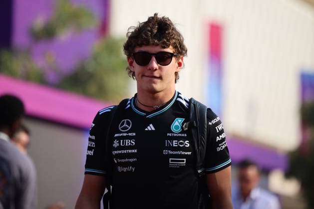 Andrea Kimi Antonelli Mercedes AMG Petronas Formula One Team, 12 , QAT, Formula 1 World Championship, Qatar Grand Prix, Doha, Lusail, Lusail International Circuit, Sunday, Race Day, 30 11 2025 QAT, Formula 1 World Championship, Qatar Grand Prix, Doha, Lusail, Lusail International Circuit, Sunday, Race Day, 30 11 2025 Doha Copyright: xEibner-Pressefoto AnnikaxGrafx EP_AGF