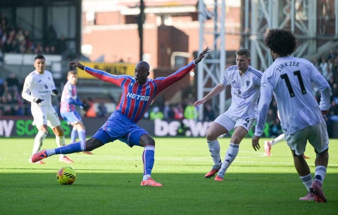 Crystal Palace v Manchester United, ManU Premier League Jean-Philippe Mateta of Crystal Palace during the Premier League match at Selhurst Park, London 30 11 2025 UK Newspapers OUT Copyright: xNigelxBramleyx FIL-22576-0037