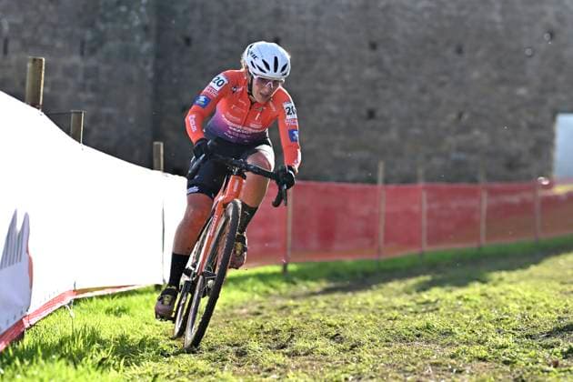 UCI Cyclocross World Cup 2025-2026 Flamanville FLAMANVILLE, FRANCE - NOVEMBER 30 : Clauzel Perrine (FRA) of Sebmotobikes Cx Team during the 2nd leg of the Flamanville UCI Cyclocross World Cup 2025-2026 a cyclocross race for Women Elite on November 30, 2025 in Flamanville, France, 30 11 2025 ( Flamanville France  Copyright: xBcex