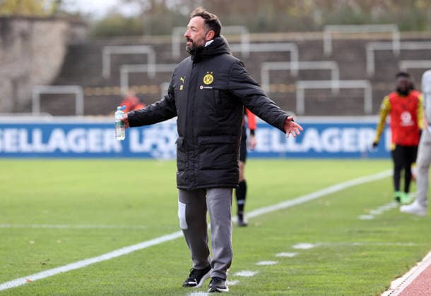Sunday 30 11 2025, Season 2025 26, Regionalliga West, Matchday 17 at Stadion Rote Erde Dortmund, BVB Borussia Dortmund II SC Wiedenbrück, Daniel Rios coach, BVB II