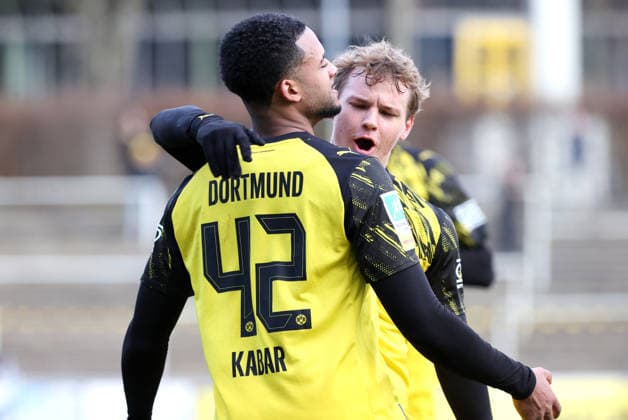 Sunday 30 11 2025, Season 2025 26, Regionalliga West, Matchday 17 at Stadion Rote Erde Dortmund, BVB Borussia Dortmund II SC Wiedenbrück, Dortmund goal celebration for 1 0 Almugera Raouf Mohammed Kabar BVB II with Cole Campbell BVB II