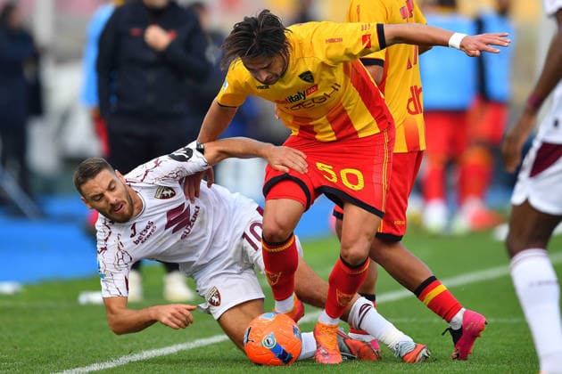Lecce™s right wing Santiago Pierotti (50 US Lecce) and Torino s Attacking Midfielder Nikola VlaÅ¡iÄ‡ (10 Torino 1906 FC) in action during the Serie A Enilive soccer matchday 13 between US Lecce and Torino 1906 FC at the Via del Mare Stadium in Lecce, Italy, Sunday, November 30, 2025. (Credit Image: Giovanni Evangelista LaPresse)  Copyright: xGiovannixEvangelista LaPressex