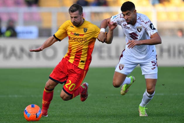 Lecce s Defensive midfielder Ylber Ramadani (20 US Lecce) and Torino s Center Back Adam Masina (5 Torino 1906 FC) in action during the Serie A Enilive soccer matchday 13 between US Lecce and Torino 1906 FC at the Via del Mare Stadium in Lecce, Italy, Sunday, November 30, 2025. (Credit Image: Giovanni Evangelista LaPresse)  Copyright: xGiovannixEvangelista LaPressex