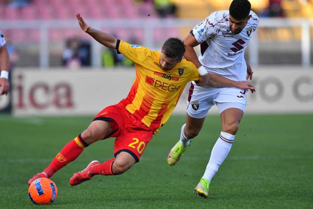 Lecce s Defensive midfielder Ylber Ramadani (20 US Lecce) and Torino s Center Back Adam Masina (5 Torino 1906 FC) in action during the Serie A Enilive soccer matchday 13 between US Lecce and Torino 1906 FC at the Via del Mare Stadium in Lecce, Italy, Sunday, November 30, 2025. (Credit Image: Giovanni Evangelista LaPresse)  Copyright: xGiovannixEvangelista LaPressex