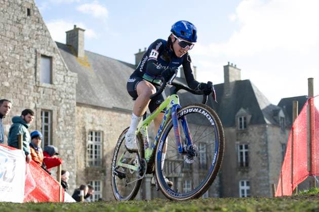 UCI Cyclocross World Cup 2025-2026 Flamanville FLAMANVILLE, FRANCE - NOVEMBER 30 : Van Anrooij Shirin (NED) of Baloise Glowi Lions during the 2nd leg of the Flamanville UCI Cyclocross World Cup 2025-2026 a cyclocross race for Women Elite on November 30, 2025 in Flamanville, France, 30 11 2025 ( Flamanville France  Copyright: xBcex